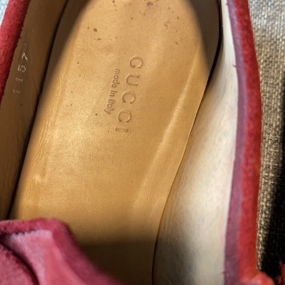 Gucci Red Suede Loafers with Metallic Accents - Picture 4 of 11